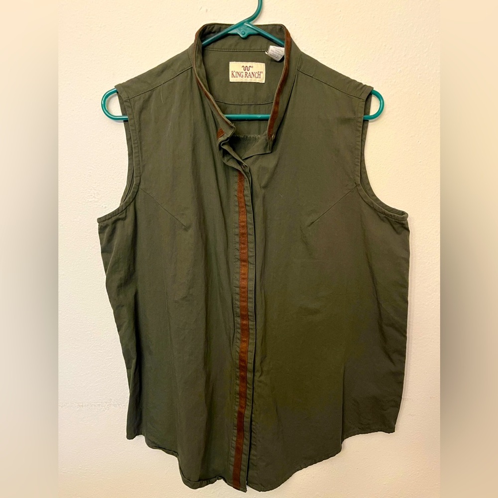 King Ranch Women’s Olive Green Sleeveless Western Button Front Top L